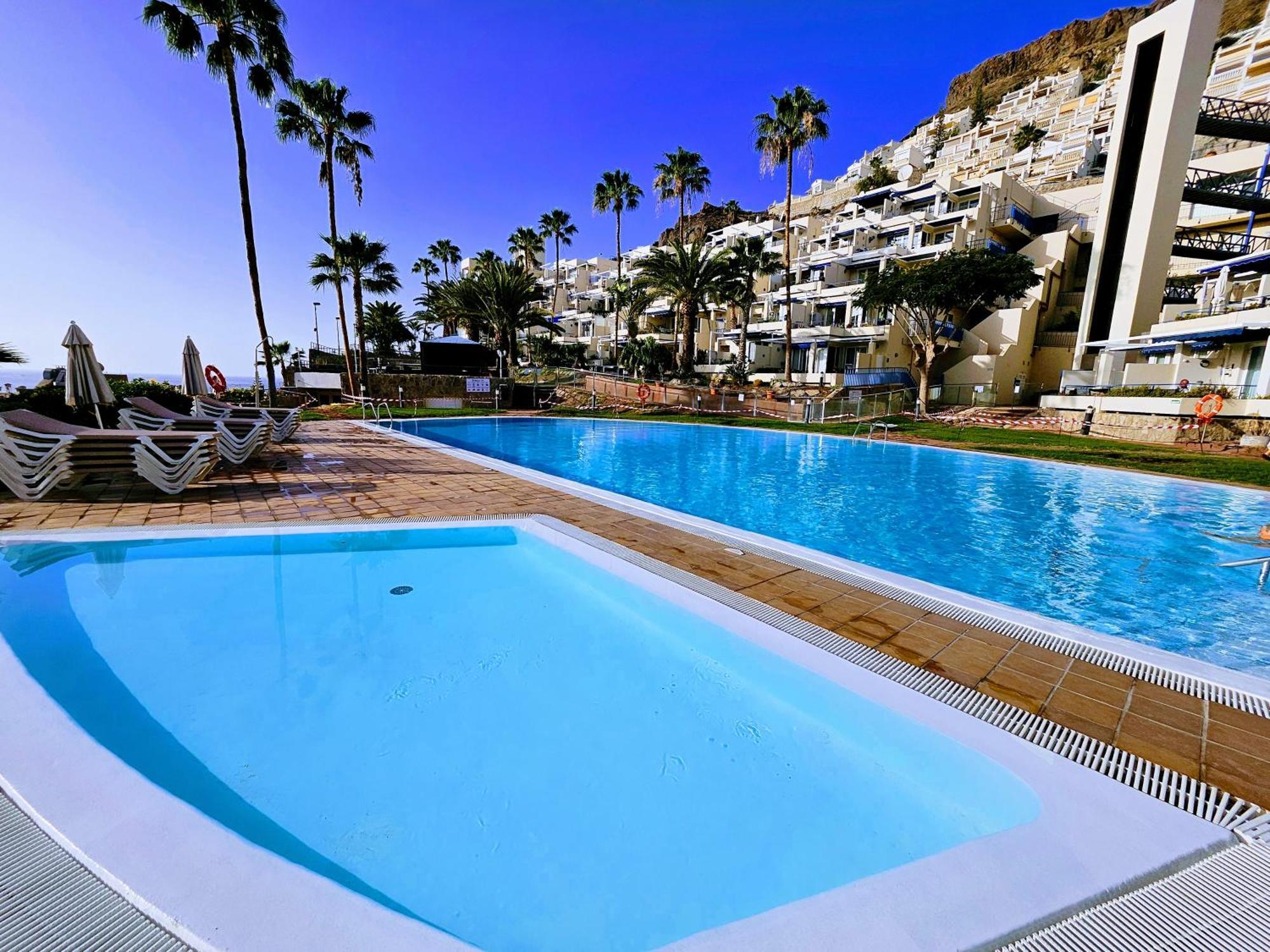 Ocean & Pool View Apartament 플라야델쿠라 외부 사진