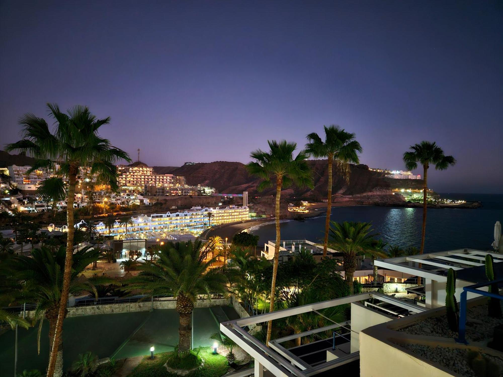Ocean & Pool View Apartament 플라야델쿠라 외부 사진